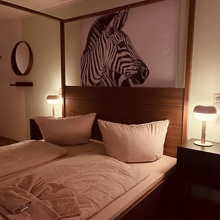 My 4 Person Κέμνιτς